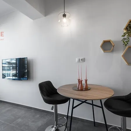 Vackhou Living & Apartments, Nilie Hospitality Mgmt Διαμέρισμα *